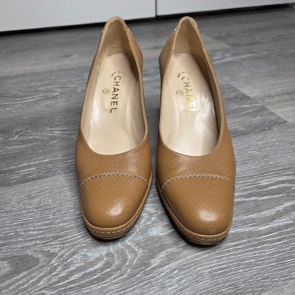 Vintage 90s - Women's Chanel Brown Caviar Leather Platform Pumps CC Logo 37.5 EU - Picture 4 of 13